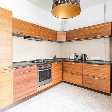 Lägenhet Center Apartment, 8