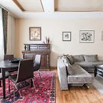 Center Apartment, 8