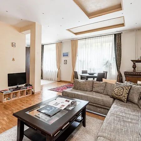 Center Apartment, 8 Appartamento