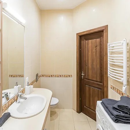 Апартаменты Center Apartment, 8 *