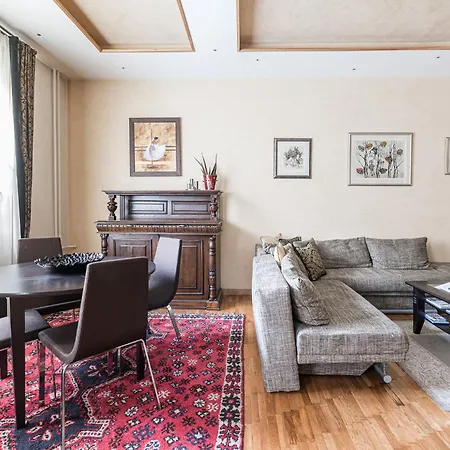 Center Apartment, 8