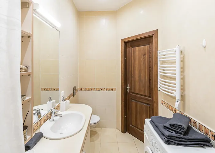 Apartment Center Apartment, 8 *